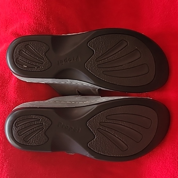 Propet Women's Sandals           NWOT - Picture 4 of 7
